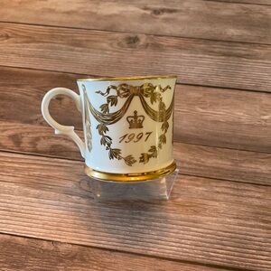 Limited Edition 1997 Buckingham Palace Tea Cup